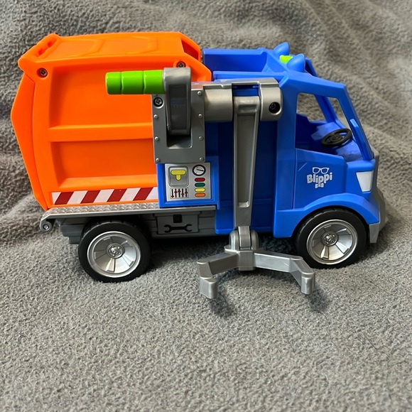 Jazwares Blippi Talking Recycling Truck Garbage Recycle 2020 Truck Only - Picture 1 of 6